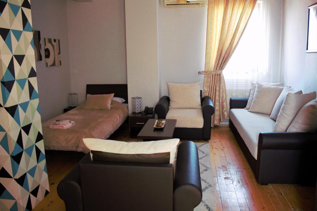 Garni Hotel City Kruševac Kültér fotó