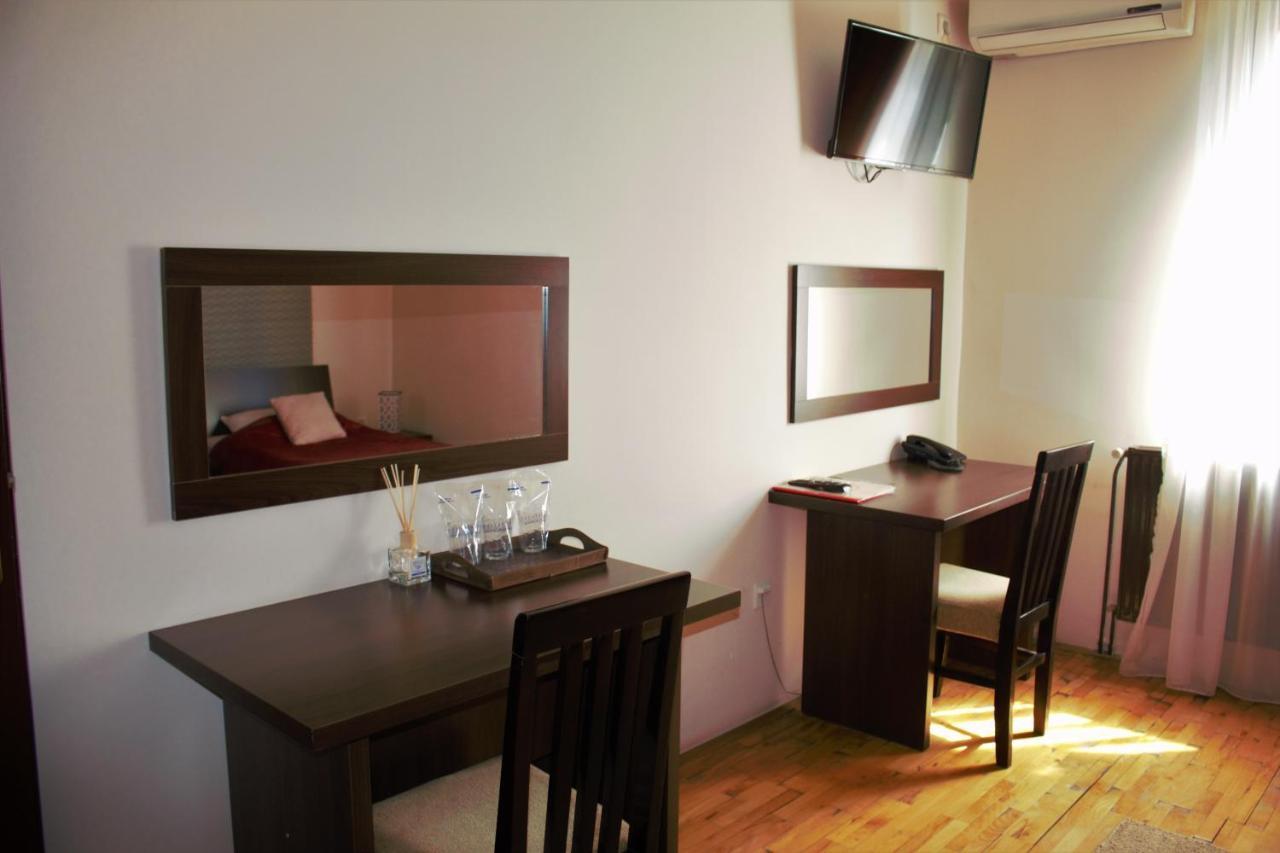 Garni Hotel City Kruševac Kültér fotó