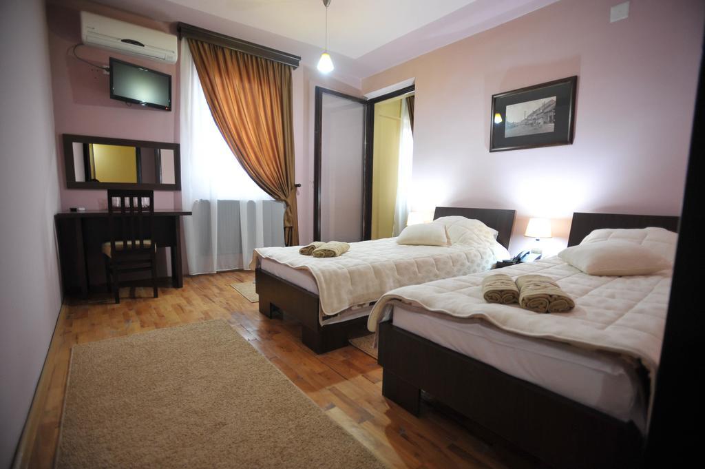 Garni Hotel City Kruševac Szoba fotó