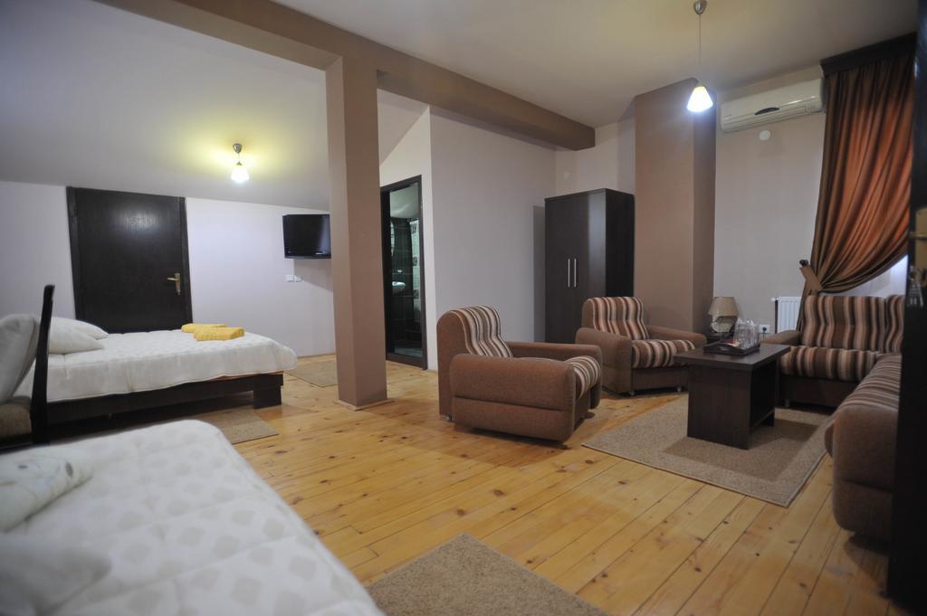 Garni Hotel City Kruševac Kültér fotó
