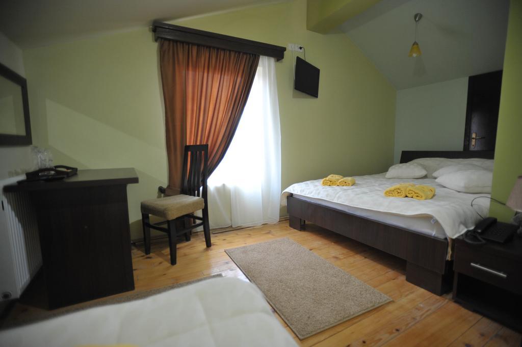 Garni Hotel City Kruševac Kültér fotó